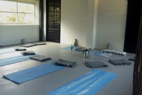 Yoga @ Zen Zone Camping de Lakens2.jpg