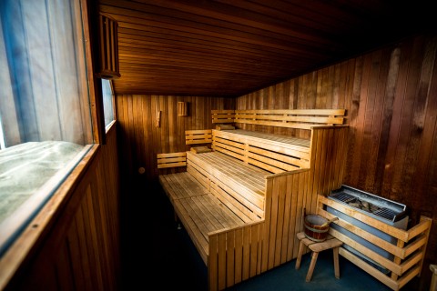 Camping_Lakens_sauna_genieten_luxe_kamperen_accommodaties